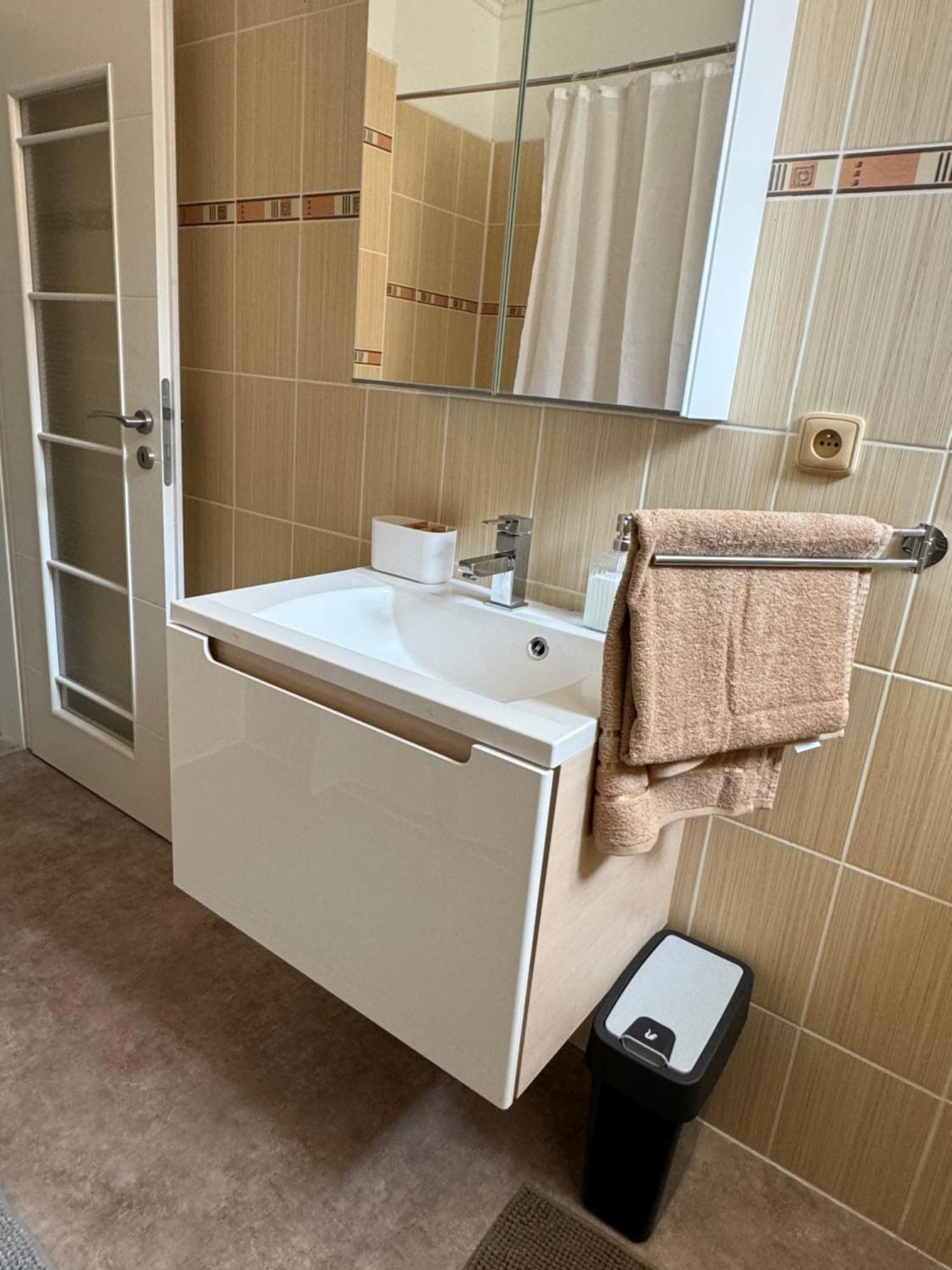 Stylish Centre Apartment Tgm カルロヴィ・ヴァリ エクステリア 写真